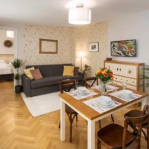 Seno6 Apartamento