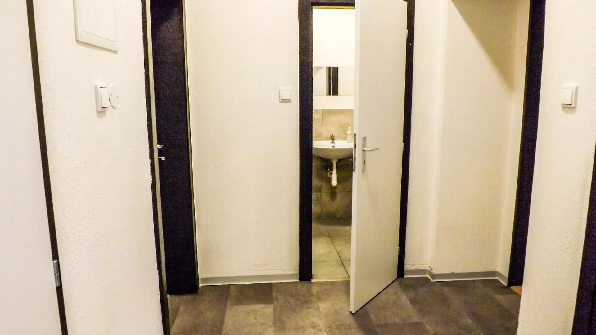 Spacious Room E1 Prag 0*,
